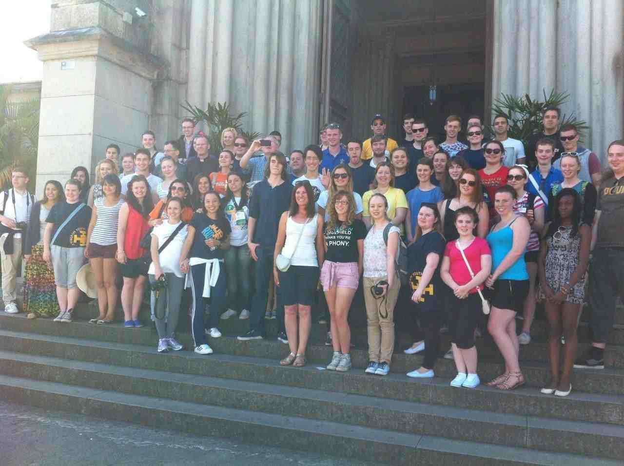 The BCYS group arrive at the Petropolis mission